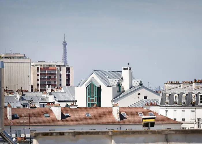 Avec Vue Panoramique * Paris
